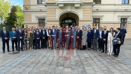 PNL Iași a depus astăzi lista candidaților pentru Primăria Municipiului Iași și Consiliul Județean - FOTO, VIDEO