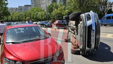 Accident rutier în CUG. O persoană a fost rănită - FOTO, UPDATE