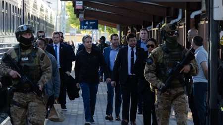 Moment inedit cu Antony Blinken într-un bar din Ucraina. Ce a făcut șeful diplomației americane - VIDEO