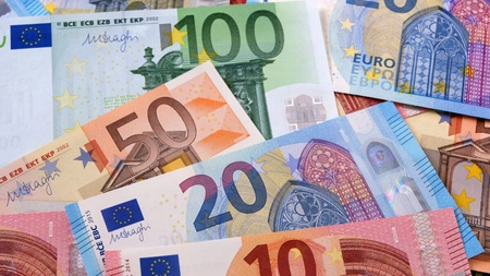 Statul acordă 1.500 de euro românilor, în septembrie. Cine sunt beneficiarii