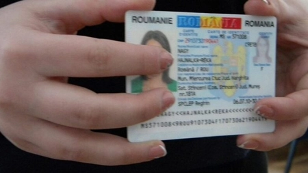 Buletinele cetățenilor vor fi schimbate! Iată cum va arăta cartea de identitate după model european