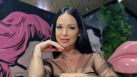 Deea, fosta soție a lui Dinu Maxer, are „lipici” la divorțuri. Totul are legătură cu noul ei job