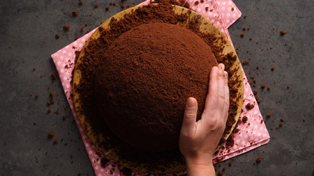 Rețeta originală de Mușuroi de Cârtiță. Un desert decadent cu banane și cremă de brânză