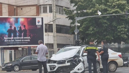 Accident violent la Moara de Foc! Poliția este la fața locului - EXCLUSIV, FOTO