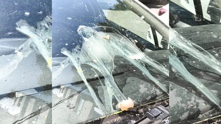 Nu de amenzi ar trebui să se teamă șoferii care parchează neregulamentar, ci de furia locatarilor. Iată cum și-a găsit mașina un ieșean - FOTO