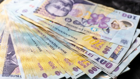Veste proastă pentru românii care au credite! Ratele creditelor vor crește din septembrie!