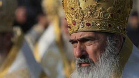 O nouă controversă lansată de Arhiepiscopul Tomisului! ÎPS Teodosie consideră că donațiile din banii câștigați la păcănele sunt bineveniți!