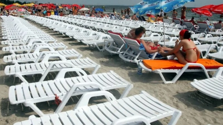 Cât a plătit un turist pentru două șezlonguri în Neptun: „Vă plângeți că sunt scumpe șezlongurile în Grecia?!”
