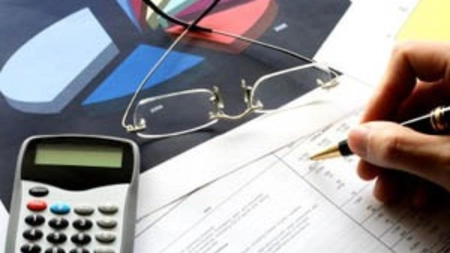 Contabilii ies în stradă. Protest împotriva e-TVA, e-Factura, abuzurilor fiscale şi legislative