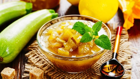 Dulceață de dovlecei cu lămâie și vanilie. Este, pur și simplu, un deliciu!