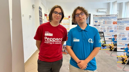 Codrin și Denis, doi frați din Iași, sunt adversari în competiții la nivel internațional, dar cei mai buni prieteni acasă: „Mereu a existat o rivalitate între noi”