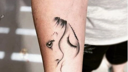 Cele mai frumoase tatuaje care celebreaza iubirea dintre mamă și copii. Idei inedite pentru a comemora iubirea unui părinte