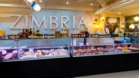 Zimbria aduce gustul autentic al tradiției românești mai aproape de tine, odată cu deschiderea unei noi locații în Palas Iași