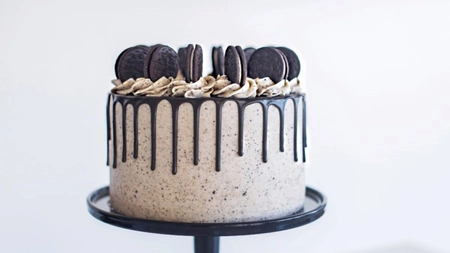 Tort oreo cu mascarpone și ciocolată, fără coacere! O rețetă ușoară și rapidă cu puține ingrediente!