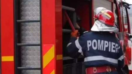 Incendiul de vegetaţie din Masivul Bucegi a fost lichidat. Cu toate acestea, zona rămâne în monitorizare