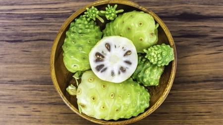 Ce contraindicații are fructul noni, dudul indian? E din ce în ce mai ușor de găsit pe piață!