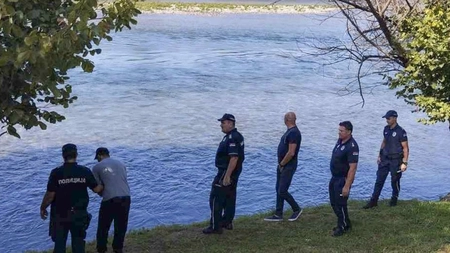 Zeci de persoane au murit după ce o ambarcațiune cu migranți s-a scufundat între Serbia și Bosnia