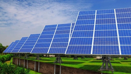 Șapte firme vor contractul de construire a parcului fotovoltaic din comuna Lețcani! Proiectul are o prevedere bugetară de peste 2.500.000 de lei