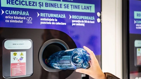 Un miliard de PET-uri au fost reciclate prin sistemul Garanție – Returnare. Ieșenii stau la coadă cu sacii de sticle