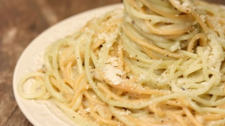 Cele mai bune spaghete cu brânză. Rețetă simplă și delicioasă