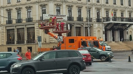 Centrul Iașului este paralizat! Circulația tramvaielor este blocată în Piața Unirii - UPDATE