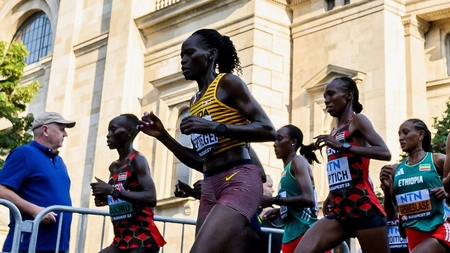 Maratonistă de la Jocurile Olimpice, stropită cu benzină de iubitul ei. Atleta a suferit arsuri pe mai mult de 75% din corp