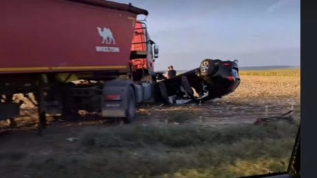 Accident rutier la Târgu Frumos! Un bărbat a fost rănit în urma coliziunii dintre un autoturism și un camion
