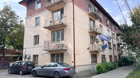Pensionari de aproape 80 de ani, angajați pe sume uriașe la Citadin. Vin la birou o dată pe lună pentru o ședință: „Cred că mai am un an de mandat, nici nu mai știu”