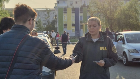 Activitate de educaţie anticorupţie, cu instructori auto și cursanți ai școlilor de șoferi, la Iași