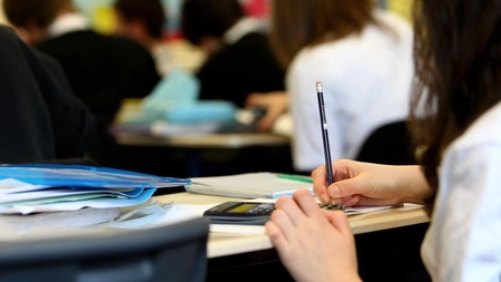 Copiii vor începe școala la 6 ani. Ce reformă educațională se pregătește