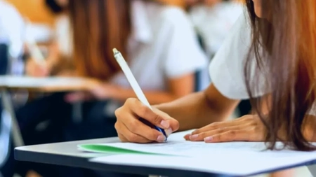 Schimbare majoră pentru elevii de clasa a VIII-a! Vor avea de susținut un nou examen