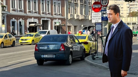 Cristian Stanciu a pus stăpânire pe o stradă din centrul Municipiului Iași! Angajații consilierului județean PSD sfidează legea și parchează ilegal