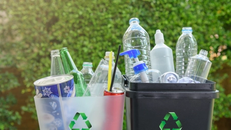 Se schimbă modul de reciclare în România! Cetățenii nu vor mai sta la rând la punctele de colectare