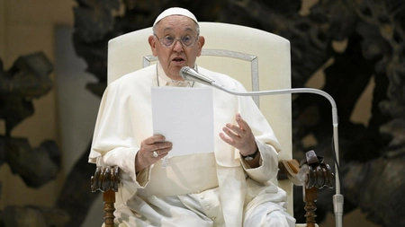 Papa Francisc spune că „suntem pe cale să distrugem lumea” cu războaiele