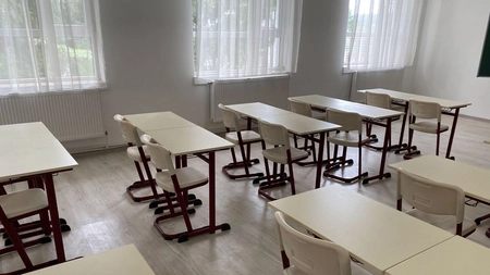 Școlile din comuna Scânteia vor fi dotate cu mobilier! O singură firmă a fost interesată de contract