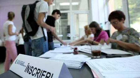 Dilema viitorilor studenți, în Iași. Se restituie sau nu taxa de înscriere la facultate dacă îți retragi dosarul?: „O să fac plângere la Protecția Consumatorilor”