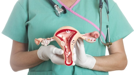 Care sunt simptomele unui chist ovarian spart? Când trebuie operat?