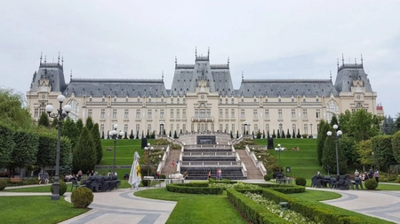 La Muzeul Etnografic al Moldovei are loc vernisajul expoziției „Șezătoarea Iași”. Evenimentul a ajuns la a zecea ediție