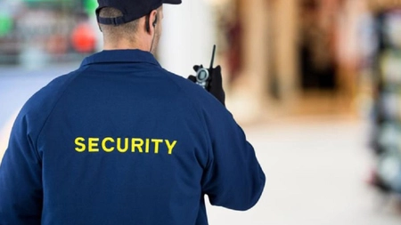 Firma Alfa Security Service continuă să abuzeze angajații din Iași. Aceștia nu și-au mai primit salariile de 3 luni