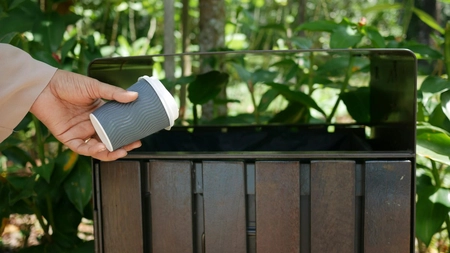 Reglementări pentru coșurile de gunoi stradale și pentru colectarea Selectivă: de ce Sanito.ro este un furnizor de încredere