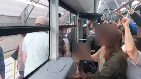Val de nemulțumiri din partea călătorilor către CTP Iași, după ce compania a dat vina pe elevi pentru aglomerație