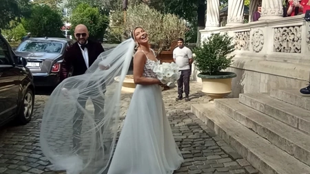Nuntă mare în showbiz! Lora se căsătorește religios cu Ionuț Ghenu. Primele imagini cu frumoasa mireasă