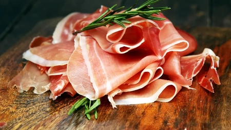 Românii nu vor mai putea cumpăra prosciutto din Italia. Iată de ce va dispărea de pe rafturile magazinelor