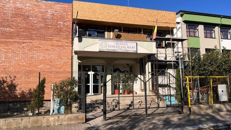 Scandal la o școală din Iași pentru un post scos la concurs, după ce conducerea a schimbat criteriile pentru candidați: „A favorizat-o pe cealaltă contracandidată”