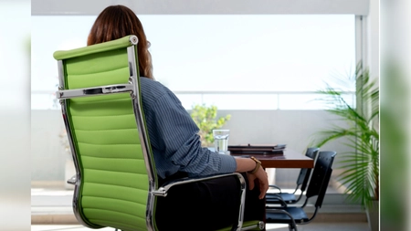 Funcții pe care trebuie să le aibă scaunul directorial, mai ales dacă-ți petreci 8-10 ore la birou!