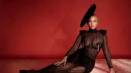 Beyonce, ședință foto provocatoare! De Halloween a pozat într-o ținută senzuală, dar chiar și topless