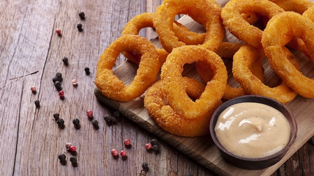 Calamari pane, o rețetă culinară mediteraneeană