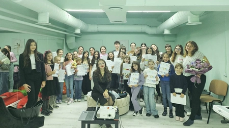 Octombrie, o lună plină de trofee pentru copiii talentați din Iași. Alexandra Amarandei: „Au concurat cu cele mai bune voci din toate colțurile lumii”