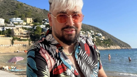 Ligamente rupte și lichid la gleznă în urma filmărilor. Celebrul vlogger donează 10.000 de euro