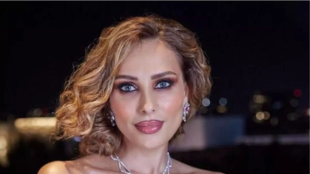 Iulia Vântur s-a pozat alături de „socrul” ei, tatăl lui Salman Khan! „Sunt veșnic recunoscătoare”